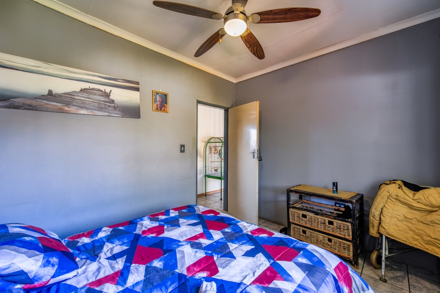6 Bedroom Property for Sale in Garsfontein Gauteng