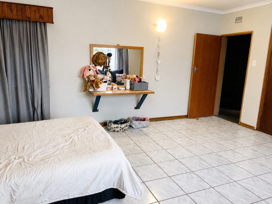 4 Bedroom Property for Sale in Vanderbijlpark CE 2 Gauteng