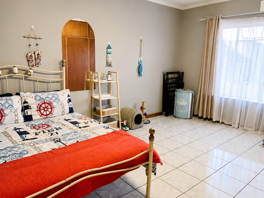 4 Bedroom Property for Sale in Vanderbijlpark CE 2 Gauteng