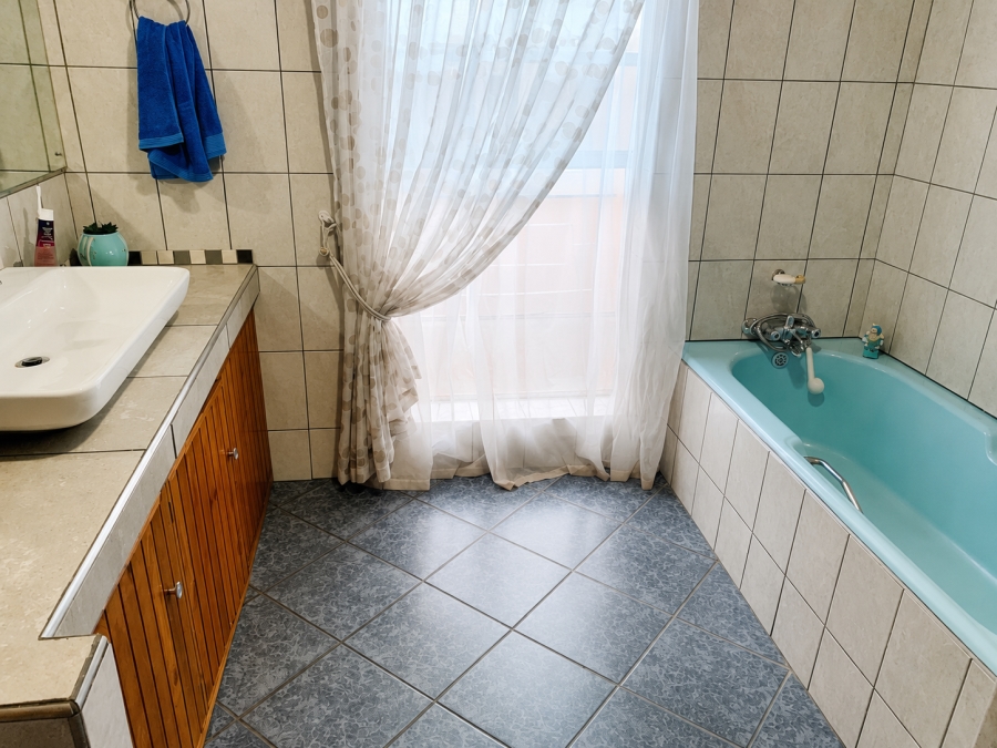 4 Bedroom Property for Sale in Vanderbijlpark CE 2 Gauteng