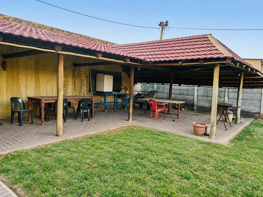 4 Bedroom Property for Sale in Vanderbijlpark CE 2 Gauteng