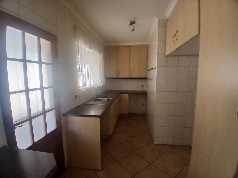 To Let 2 Bedroom Property for Rent in Brackenhurst Gauteng