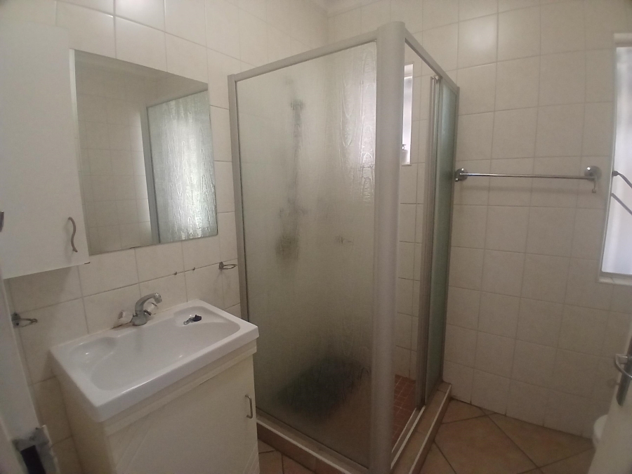 To Let 2 Bedroom Property for Rent in Brackenhurst Gauteng