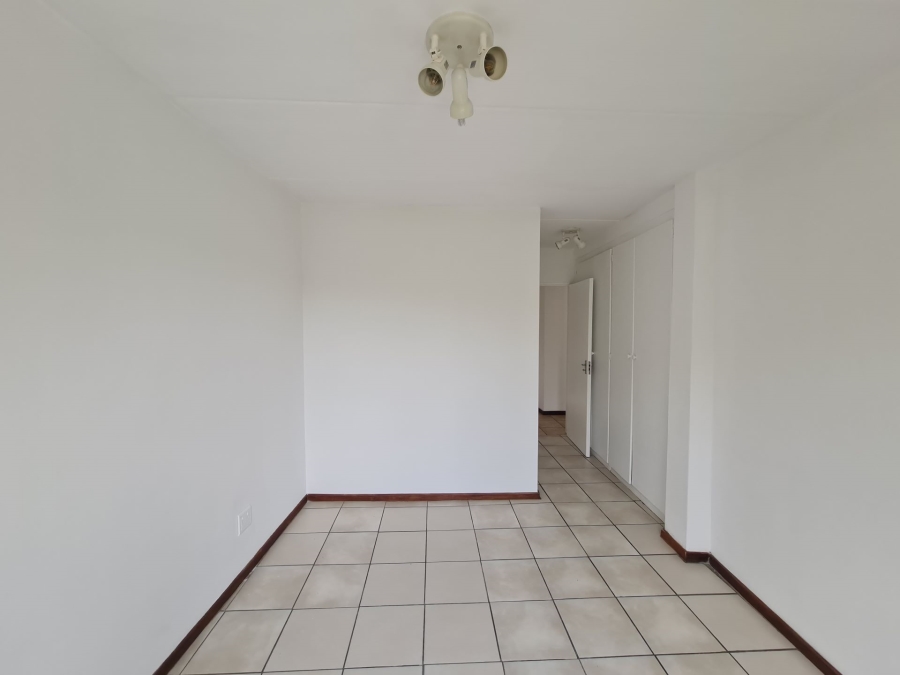 To Let 2 Bedroom Property for Rent in Sonneglans Gauteng