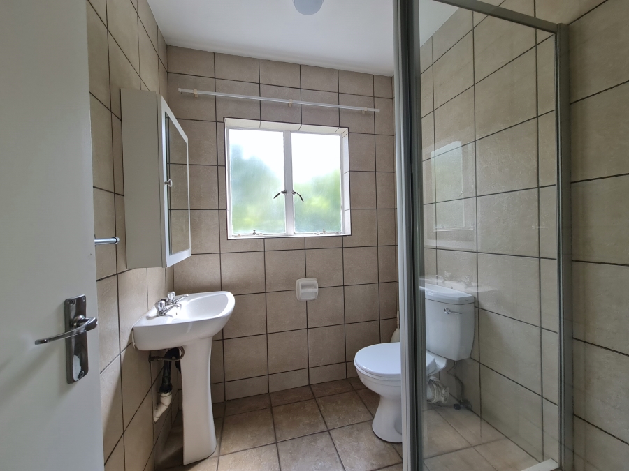 To Let 2 Bedroom Property for Rent in Sonneglans Gauteng