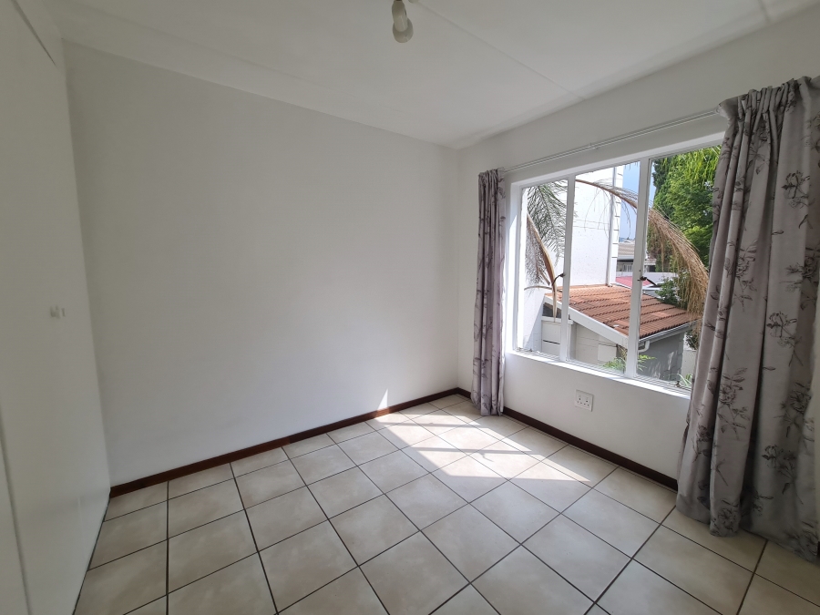 To Let 2 Bedroom Property for Rent in Sonneglans Gauteng