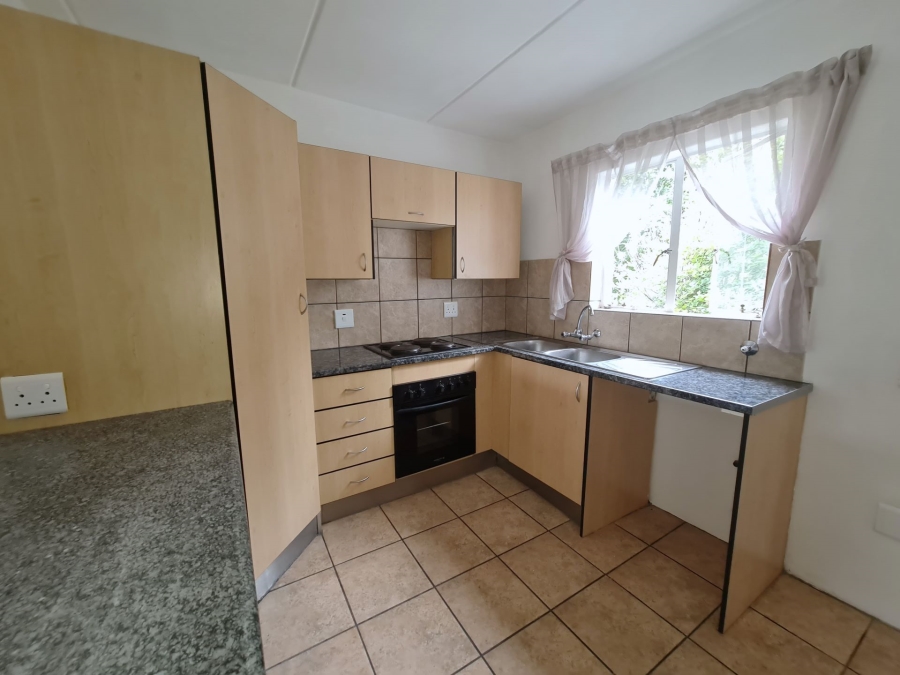 To Let 2 Bedroom Property for Rent in Sonneglans Gauteng