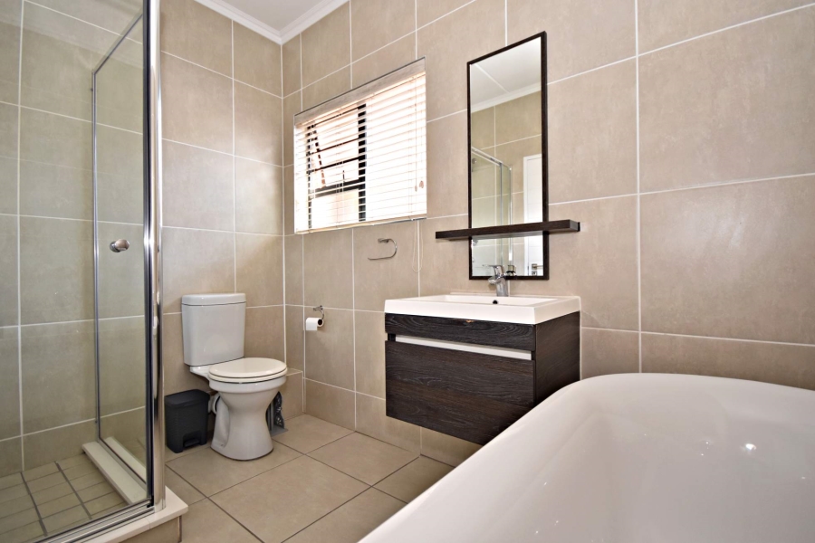 3 Bedroom Property for Sale in Olivedale Gauteng