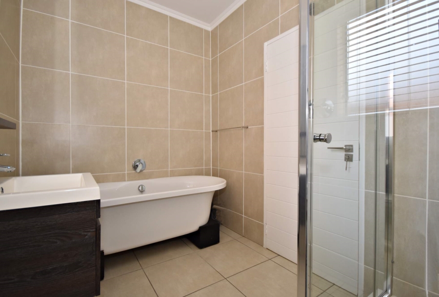 3 Bedroom Property for Sale in Olivedale Gauteng