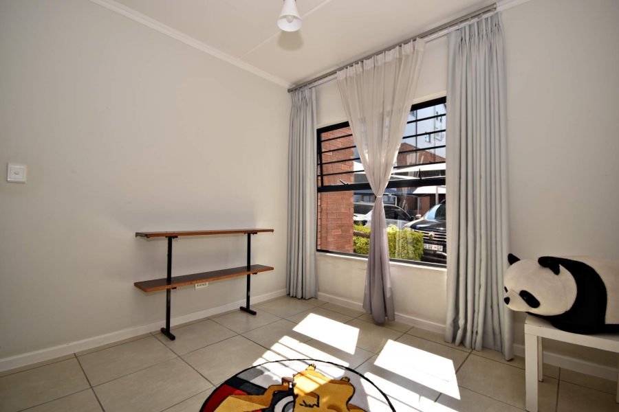 3 Bedroom Property for Sale in Olivedale Gauteng