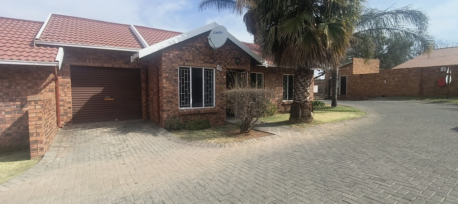 3 Bedroom Property for Sale in Groblerpark Gauteng
