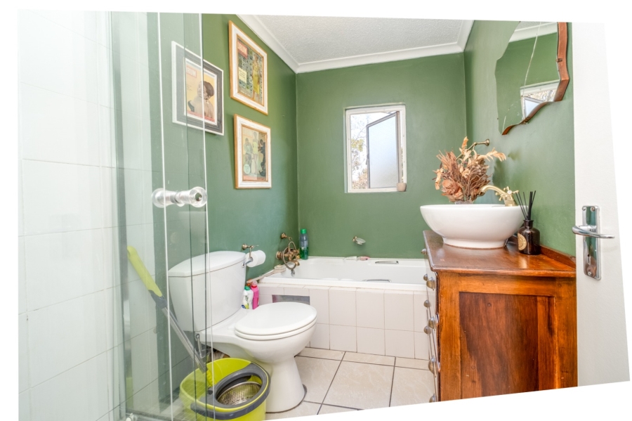 2 Bedroom Property for Sale in Weltevreden Park Gauteng