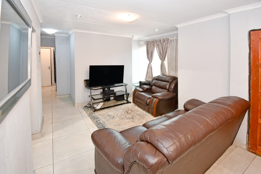 3 Bedroom Property for Sale in Lombardy East Gauteng