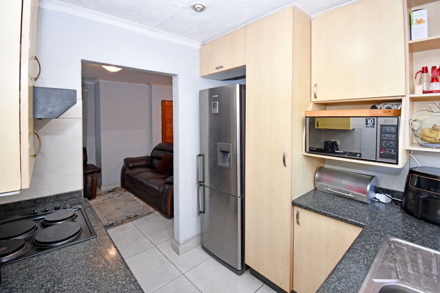 3 Bedroom Property for Sale in Lombardy East Gauteng