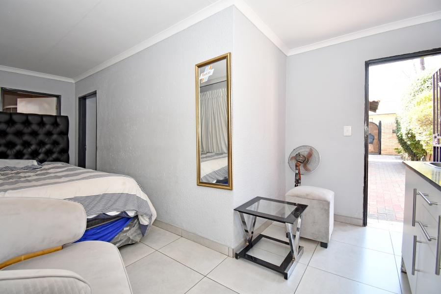 3 Bedroom Property for Sale in Lombardy East Gauteng