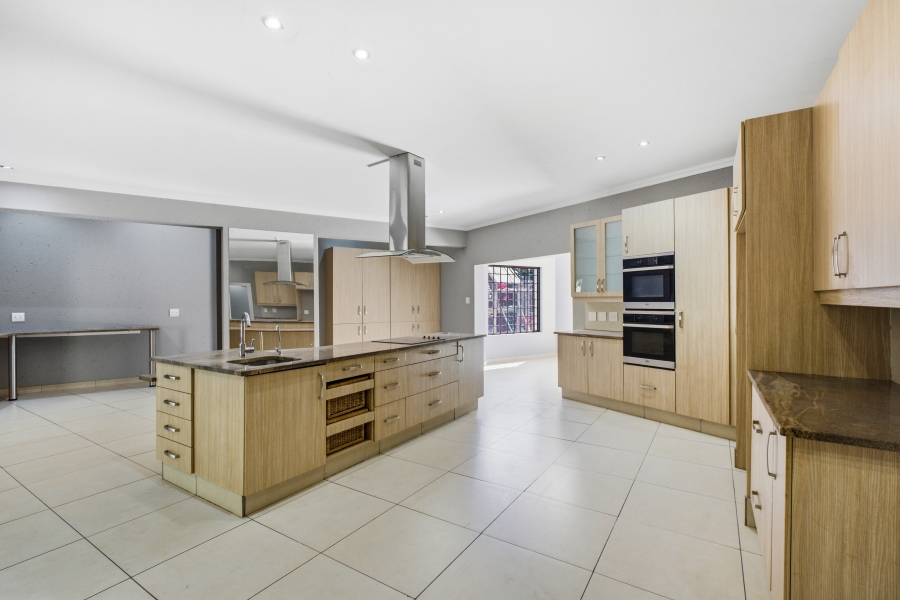 6 Bedroom Property for Sale in Bryanston Gauteng