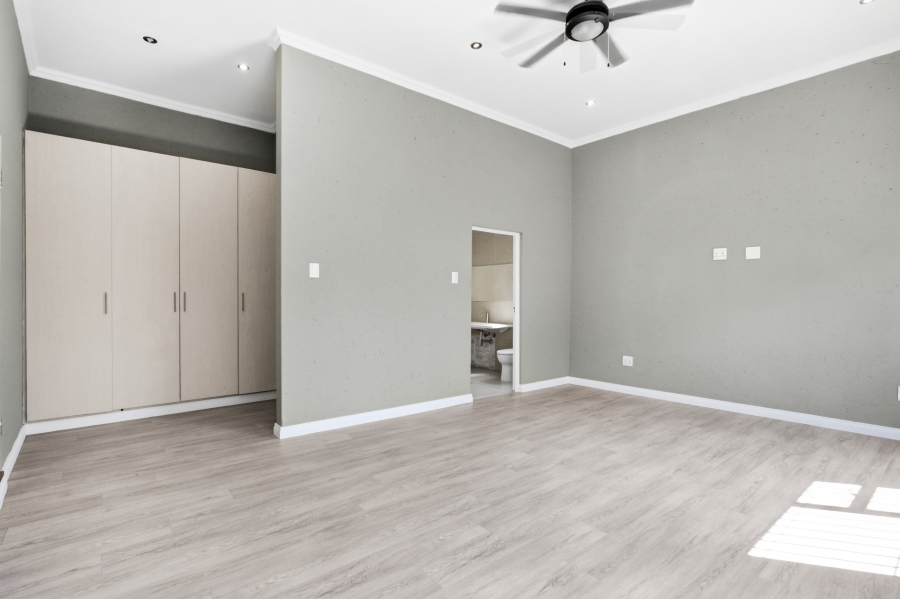 6 Bedroom Property for Sale in Bryanston Gauteng