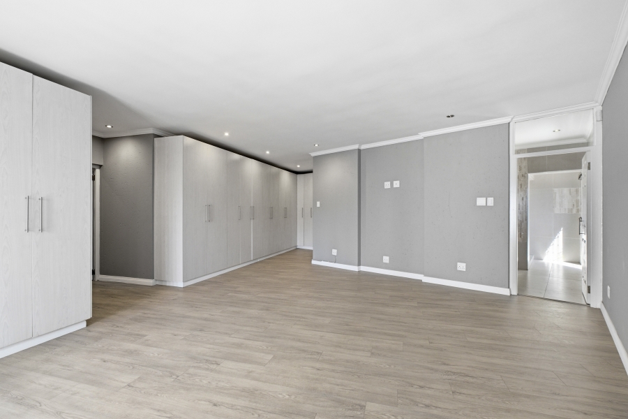 6 Bedroom Property for Sale in Bryanston Gauteng