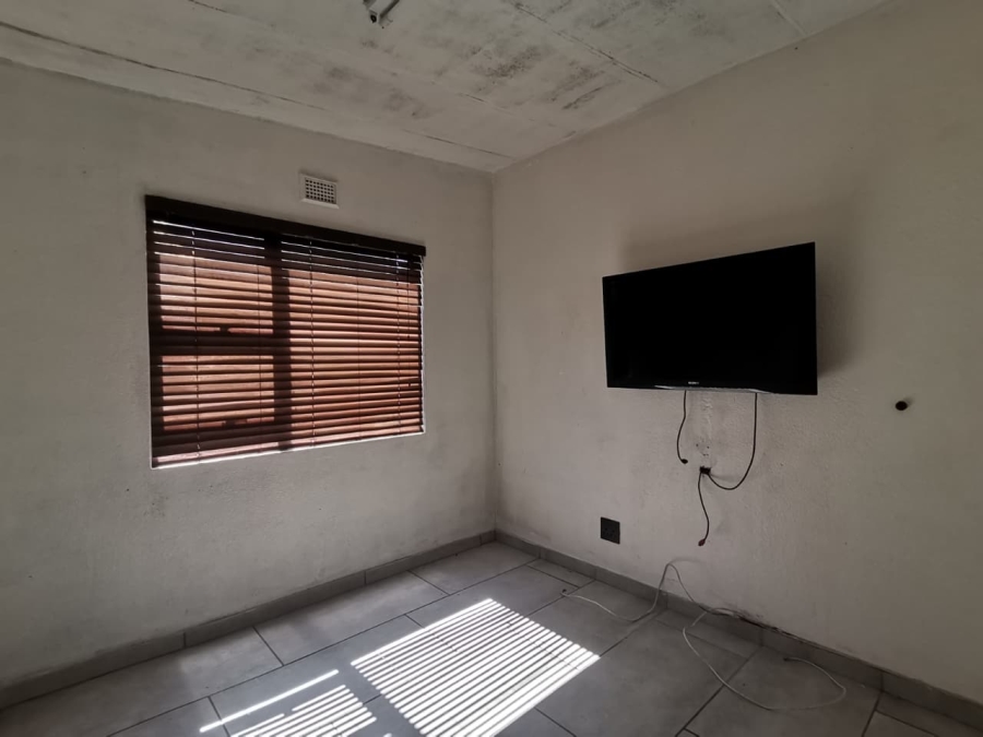 2 Bedroom Property for Sale in Naturena Gauteng