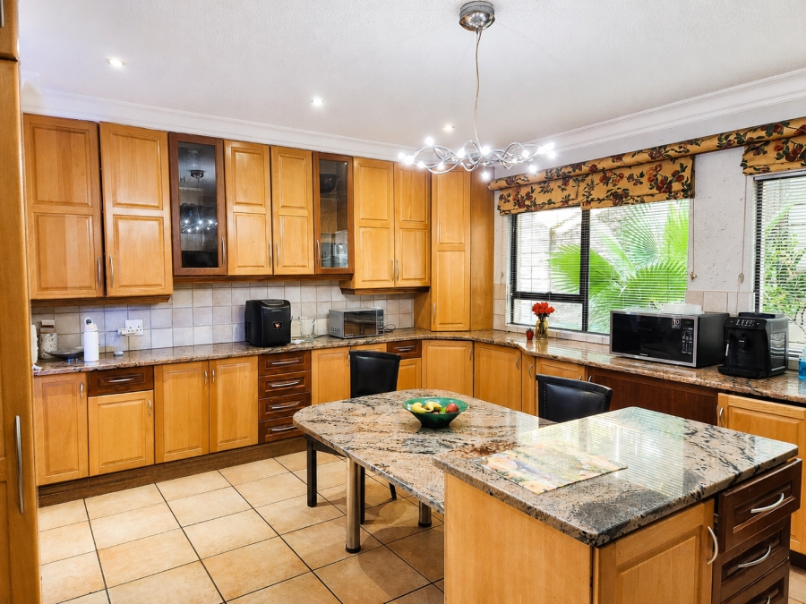 5 Bedroom Property for Sale in Centurion Golf Estate Gauteng