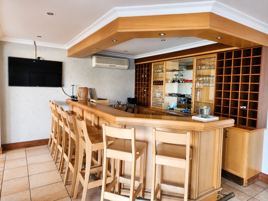 5 Bedroom Property for Sale in Centurion Golf Estate Gauteng