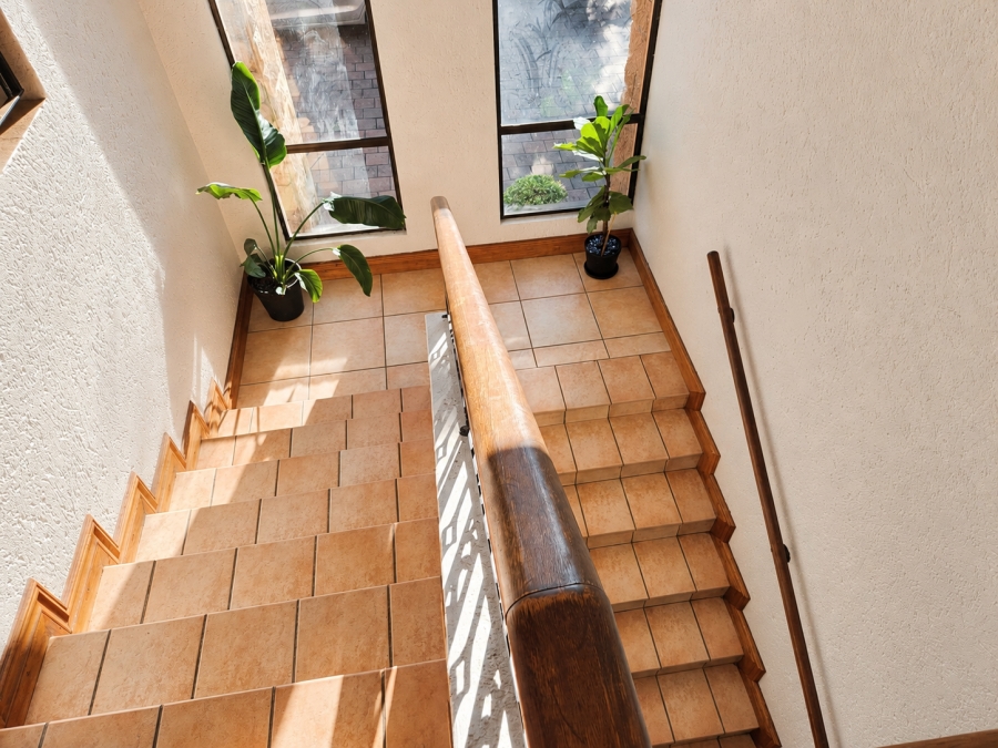 5 Bedroom Property for Sale in Centurion Golf Estate Gauteng