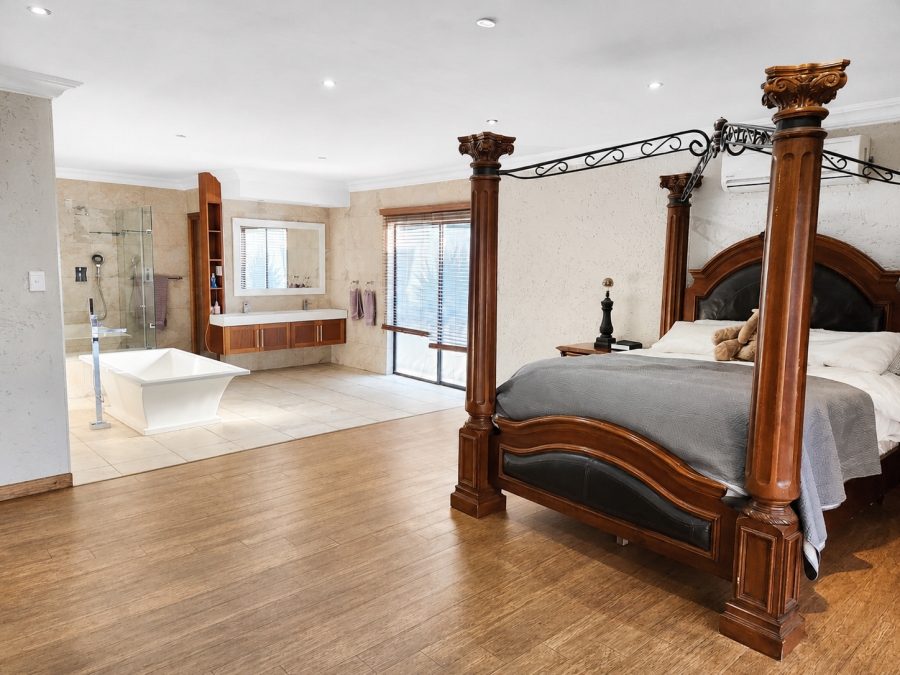 5 Bedroom Property for Sale in Centurion Golf Estate Gauteng
