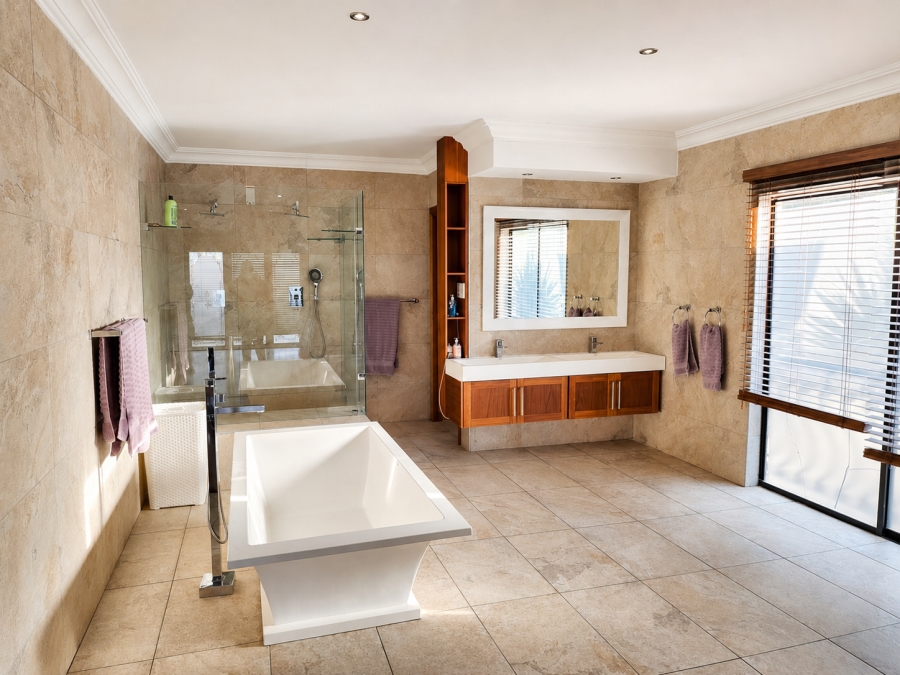 5 Bedroom Property for Sale in Centurion Golf Estate Gauteng