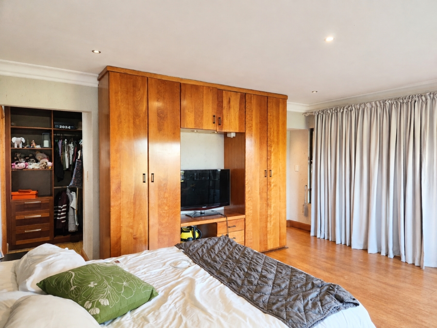 5 Bedroom Property for Sale in Centurion Golf Estate Gauteng