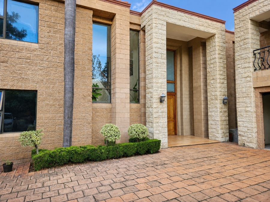 5 Bedroom Property for Sale in Centurion Golf Estate Gauteng