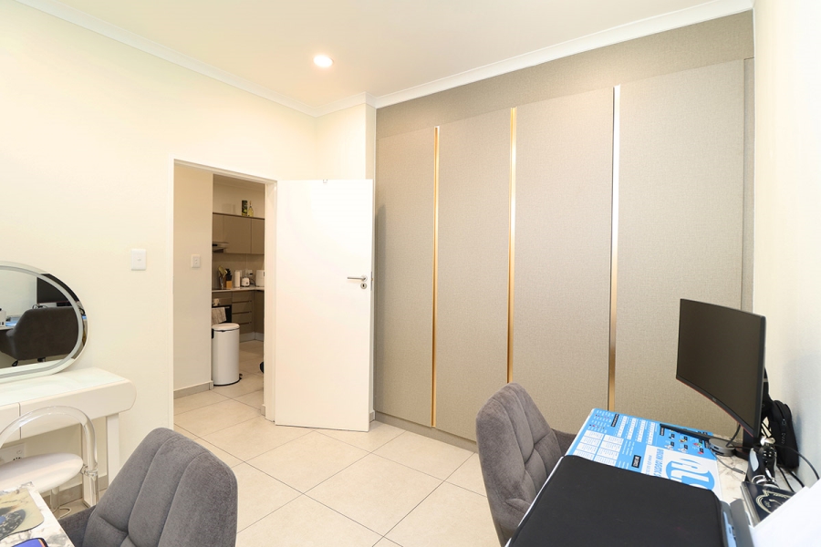 2 Bedroom Property for Sale in Greenstone Hill Gauteng
