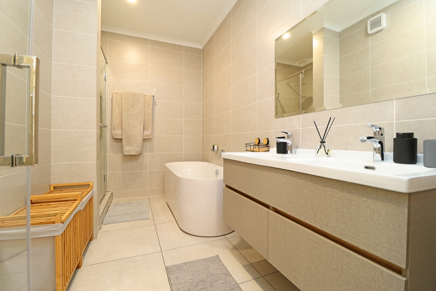 2 Bedroom Property for Sale in Greenstone Hill Gauteng