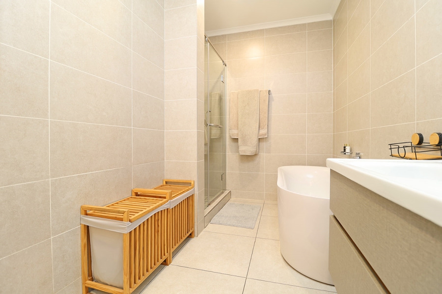 2 Bedroom Property for Sale in Greenstone Hill Gauteng
