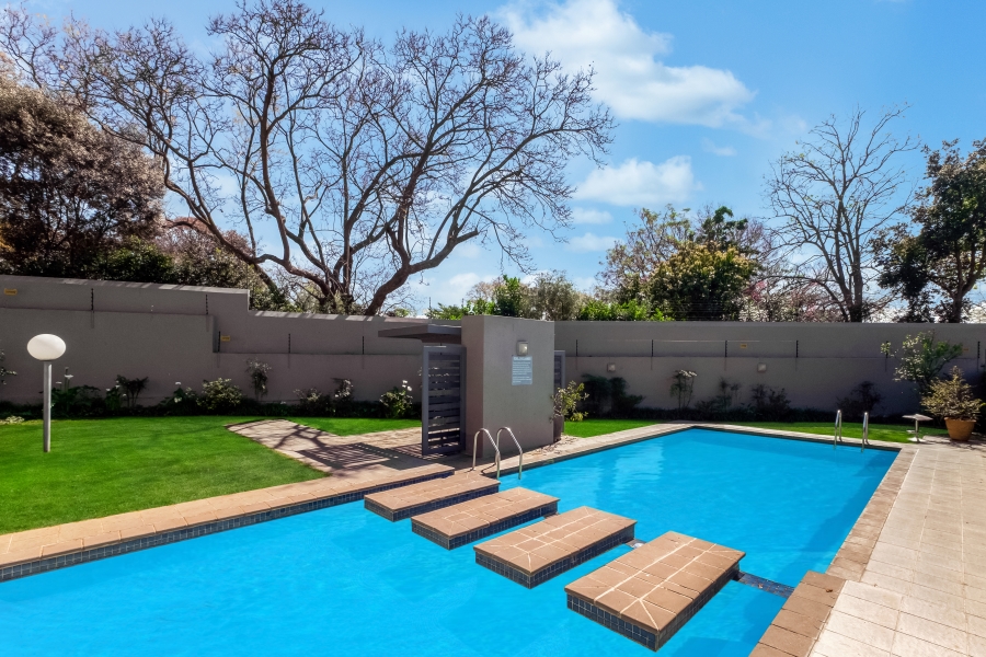 To Let 2 Bedroom Property for Rent in Hurlingham Gauteng