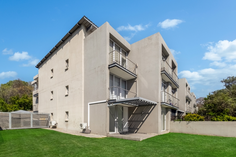 To Let 2 Bedroom Property for Rent in Hurlingham Gauteng