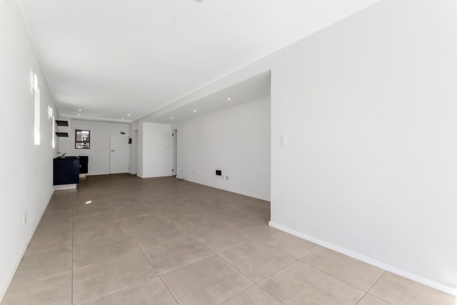 To Let 2 Bedroom Property for Rent in Hurlingham Gauteng