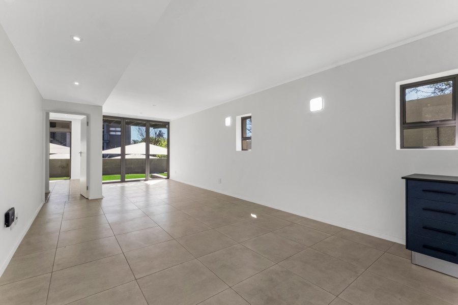 To Let 2 Bedroom Property for Rent in Hurlingham Gauteng