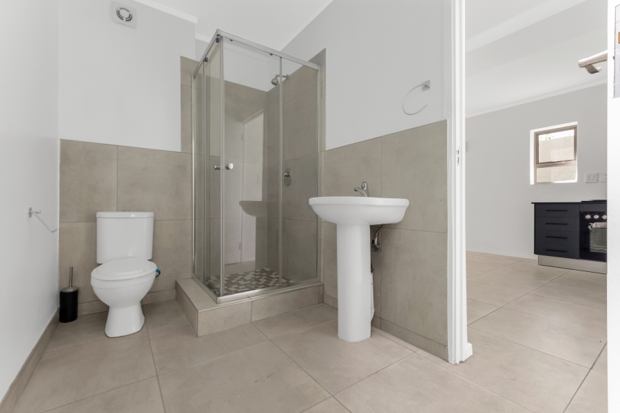 To Let 2 Bedroom Property for Rent in Hurlingham Gauteng