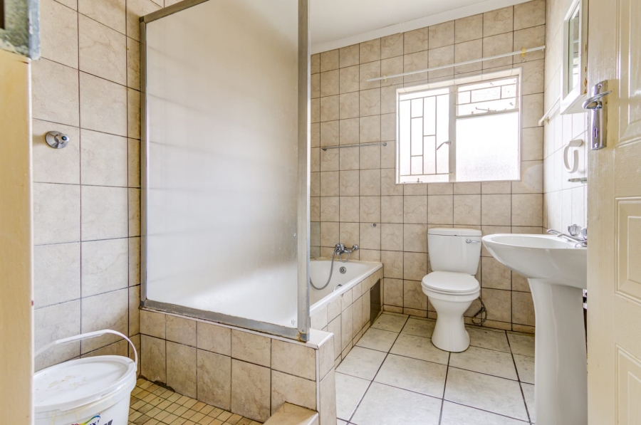 2 Bedroom Property for Sale in Comet Gauteng