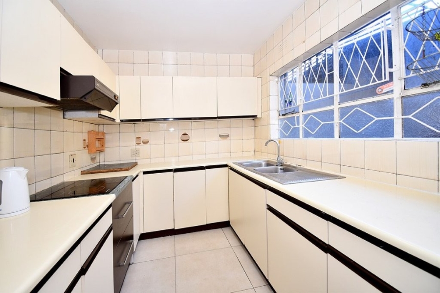 To Let 3 Bedroom Property for Rent in Corlett Gardens Gauteng