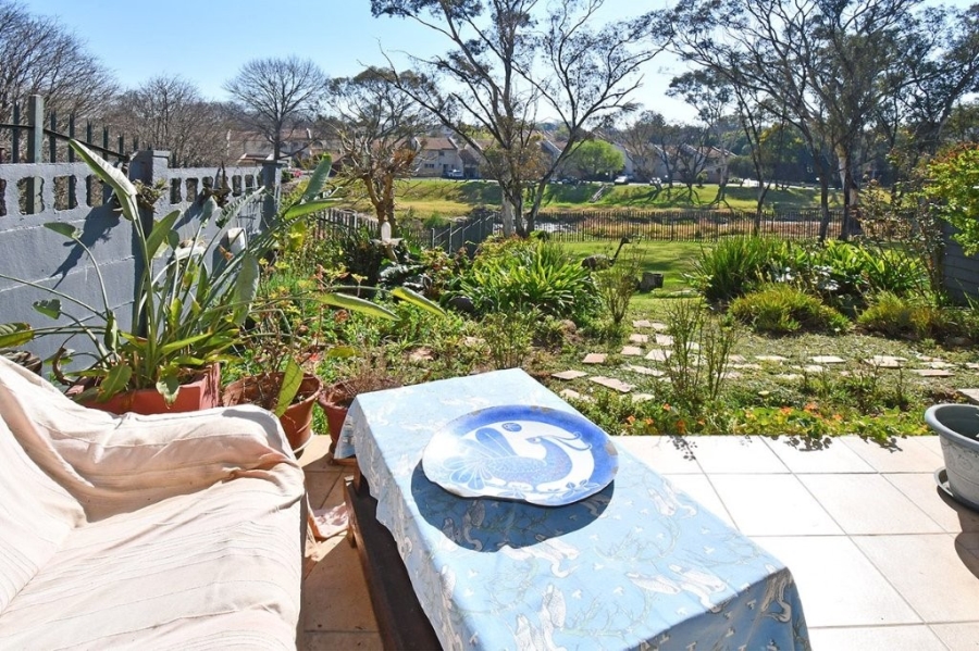 To Let 3 Bedroom Property for Rent in Corlett Gardens Gauteng