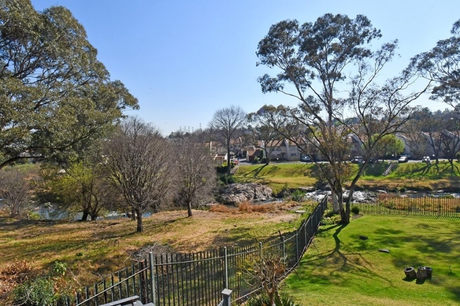 To Let 3 Bedroom Property for Rent in Corlett Gardens Gauteng