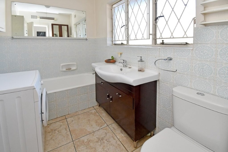 To Let 3 Bedroom Property for Rent in Corlett Gardens Gauteng