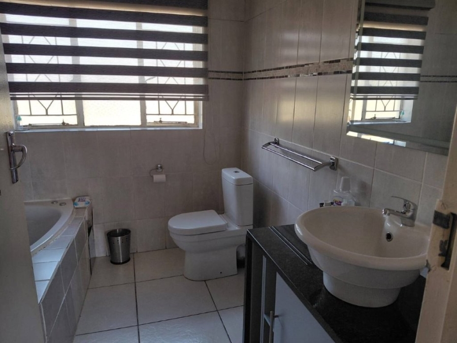 4 Bedroom Property for Sale in Eden Glen Gauteng