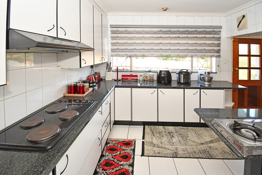 To Let 4 Bedroom Property for Rent in Eden Glen Gauteng