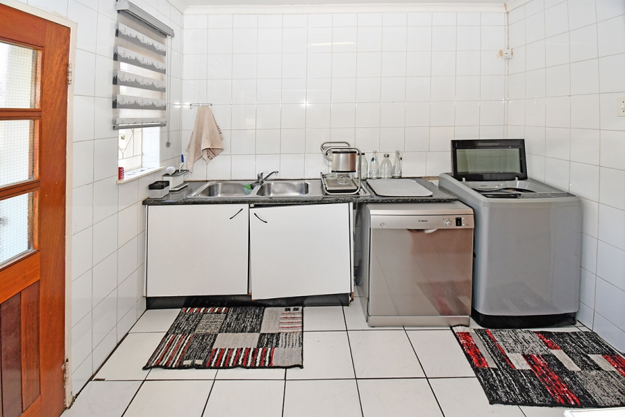 To Let 4 Bedroom Property for Rent in Eden Glen Gauteng