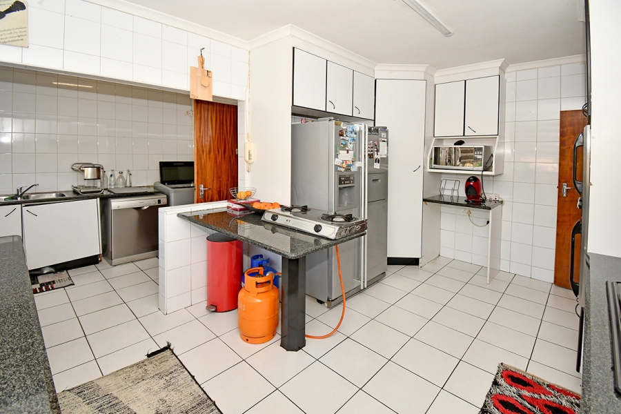 To Let 4 Bedroom Property for Rent in Eden Glen Gauteng