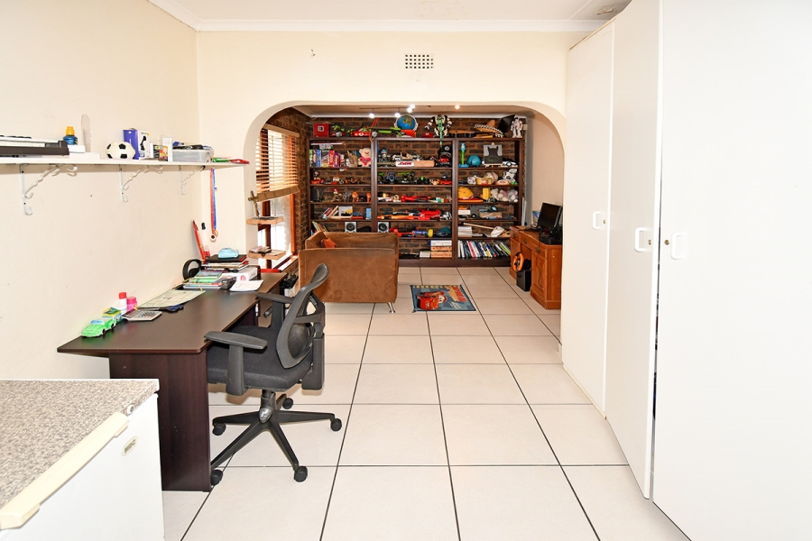 To Let 4 Bedroom Property for Rent in Eden Glen Gauteng