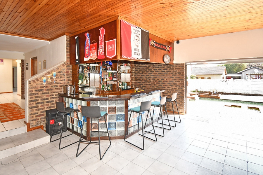 To Let 4 Bedroom Property for Rent in Eden Glen Gauteng