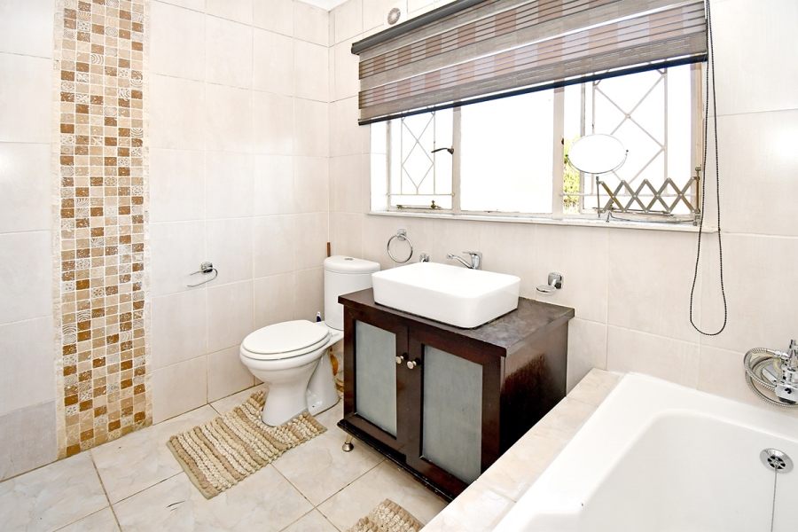 To Let 4 Bedroom Property for Rent in Eden Glen Gauteng